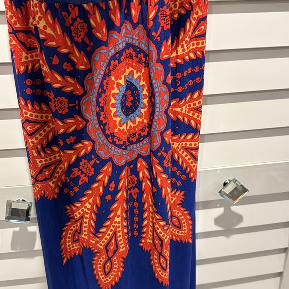 Silvergate Pre loved Boho Maxi halter Dress with padded Bra built in. - Picture 7 of 9